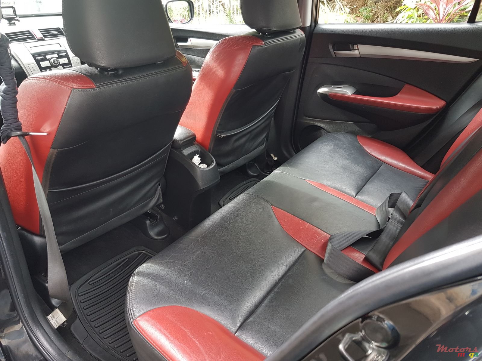 2010' Honda City photo #4