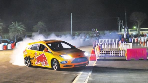 Red Bull Car Park Drift : Et que ça glisse !