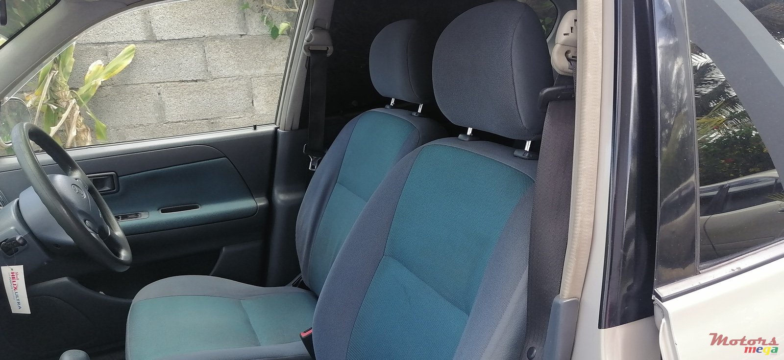 2003' Toyota photo #2