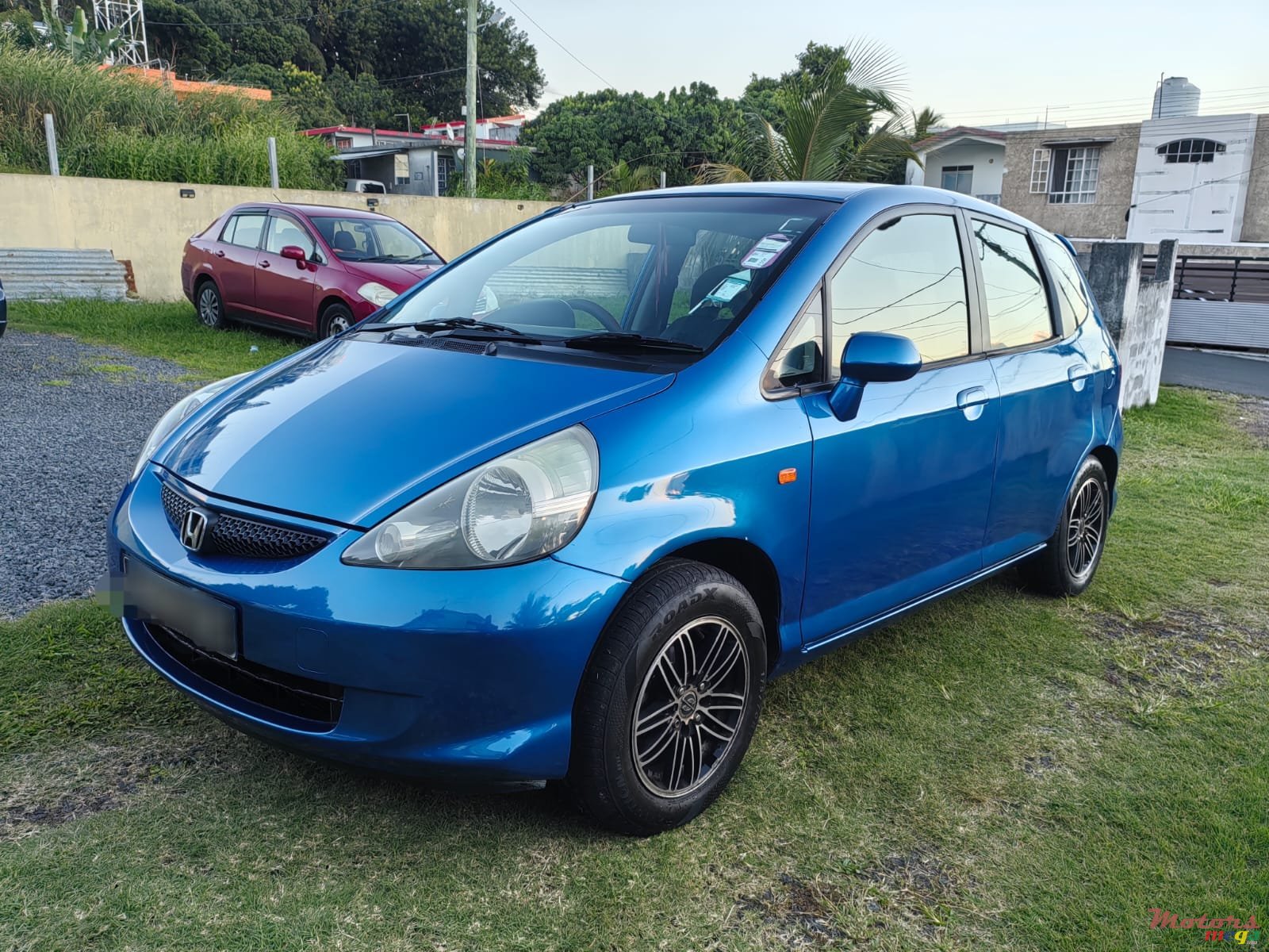 2005' Honda Fit photo #1