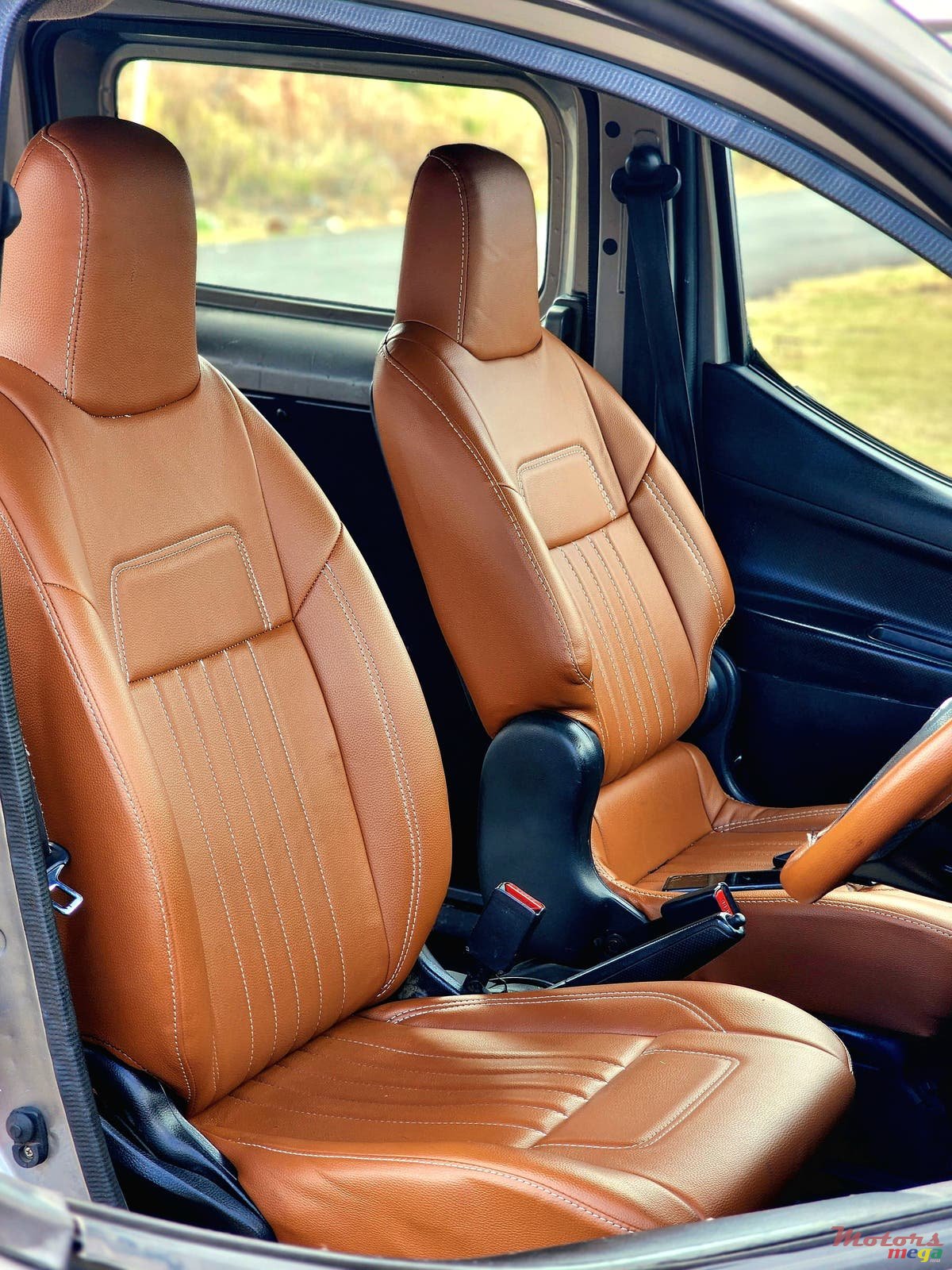 2009' Nissan NV200 photo #6