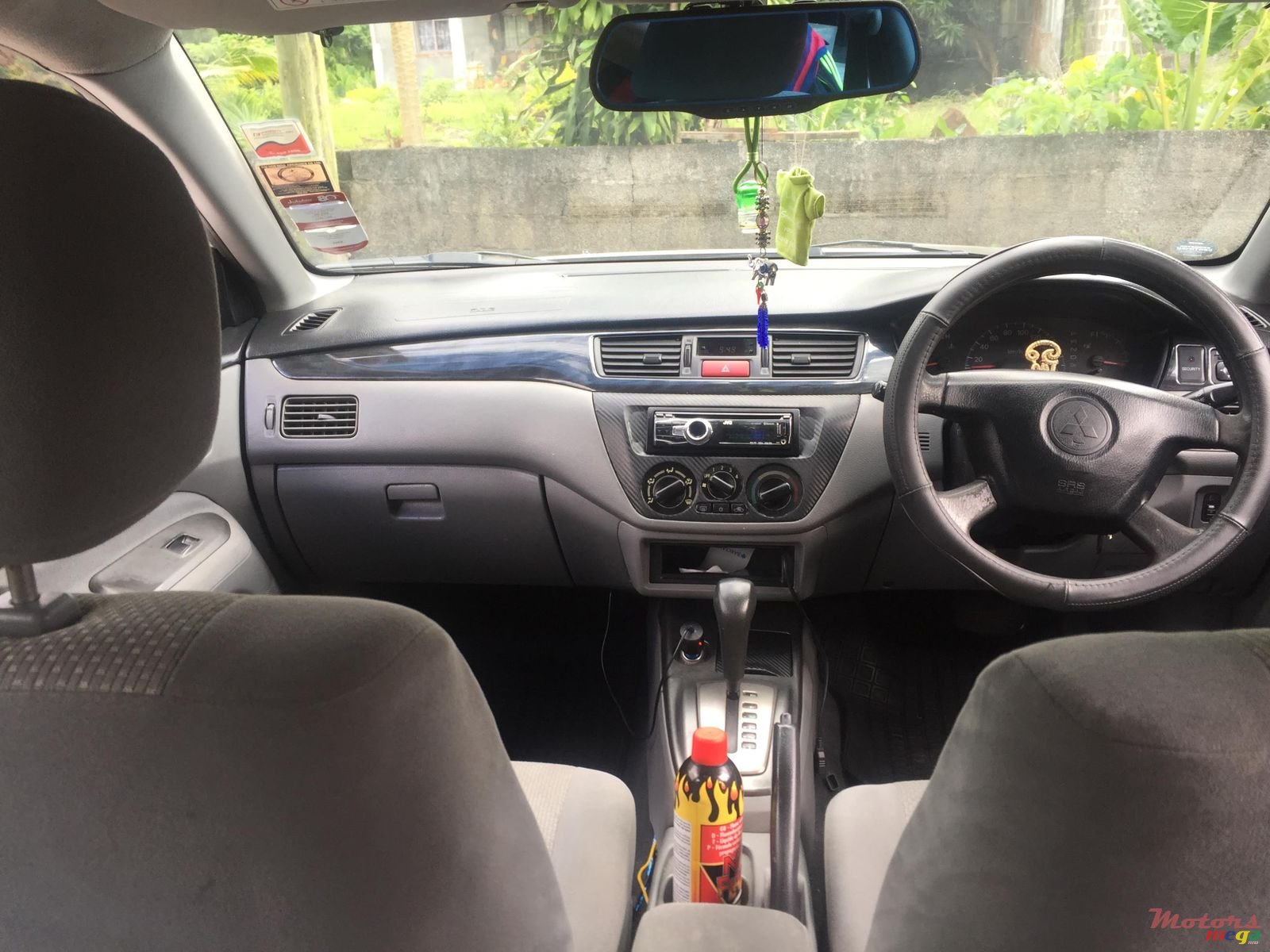 2006' Mitsubishi Lancer photo #3