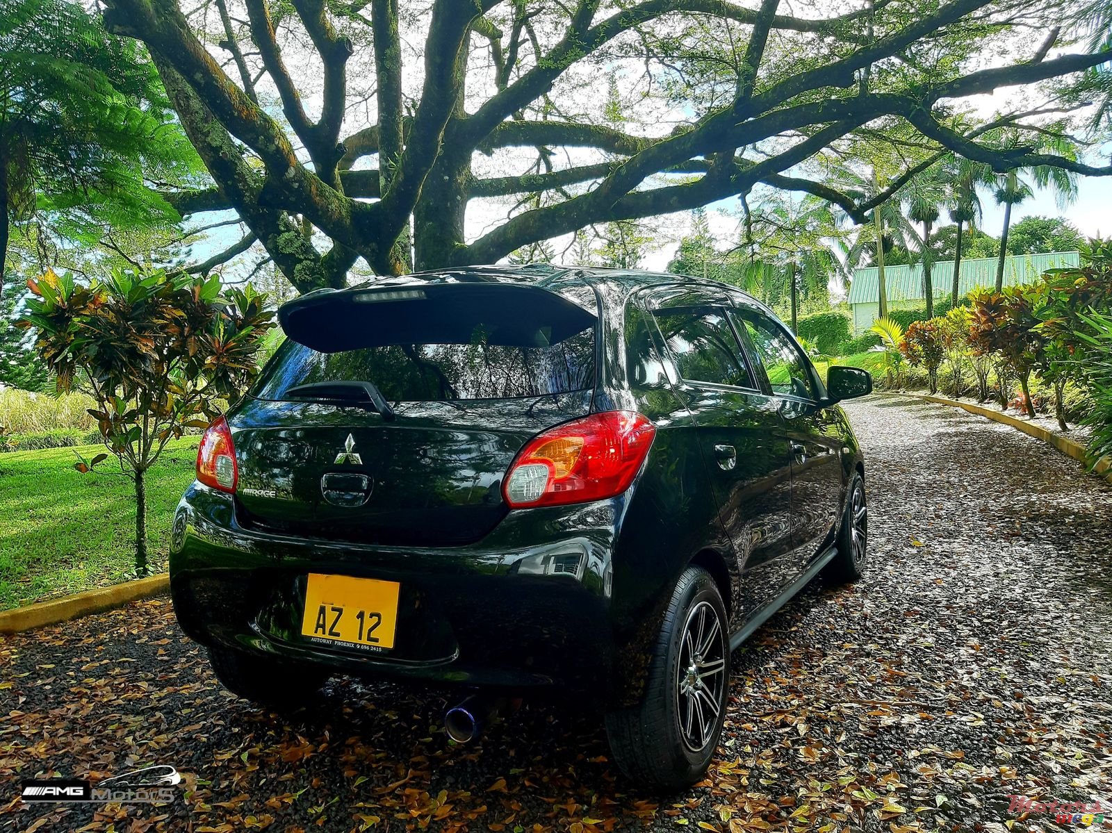 2012' Mitsubishi Mirage photo #3