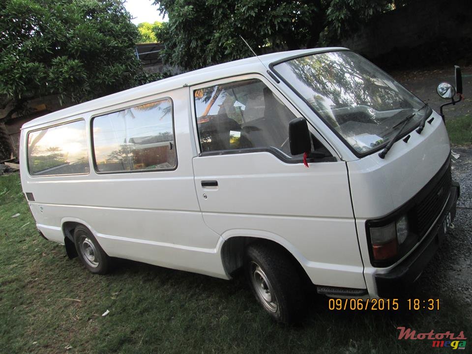 1986' Toyota HiAce photo #1