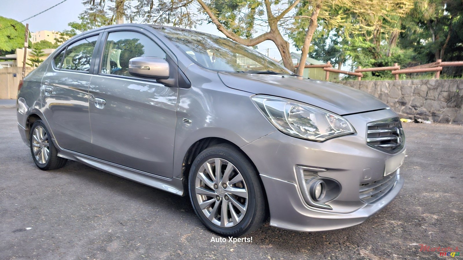 2015' Mitsubishi Attrage photo #1