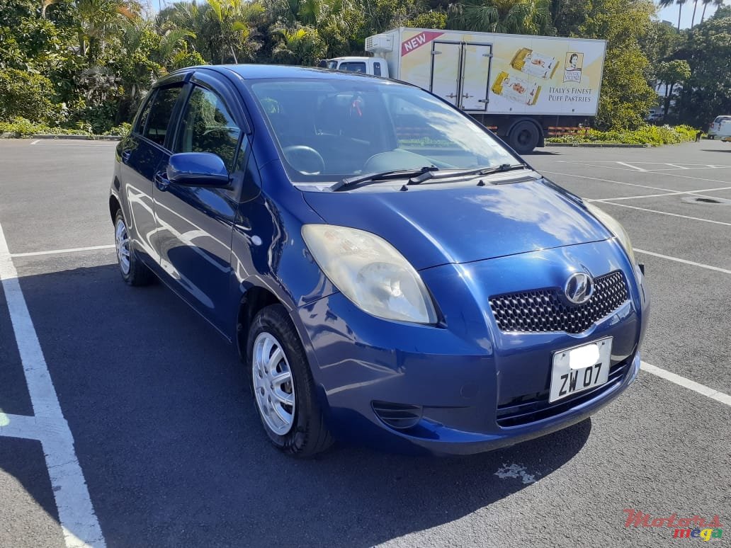 2007' Toyota Vitz automatic photo #1