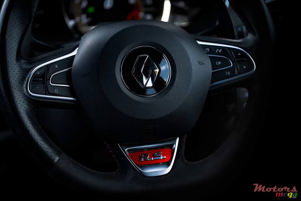 2020' Renault Megane RS photo #6