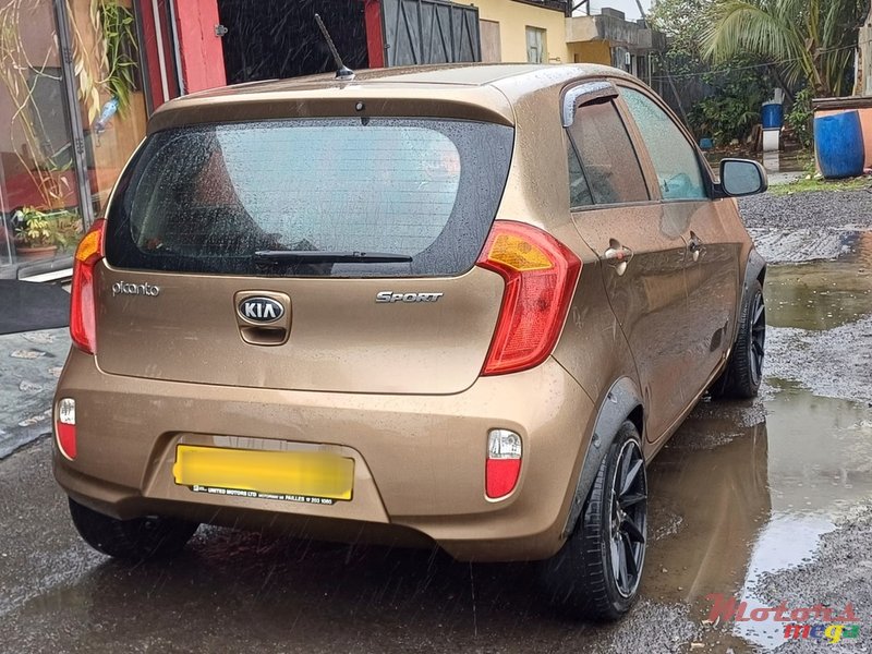 2012' Kia Picanto photo #4