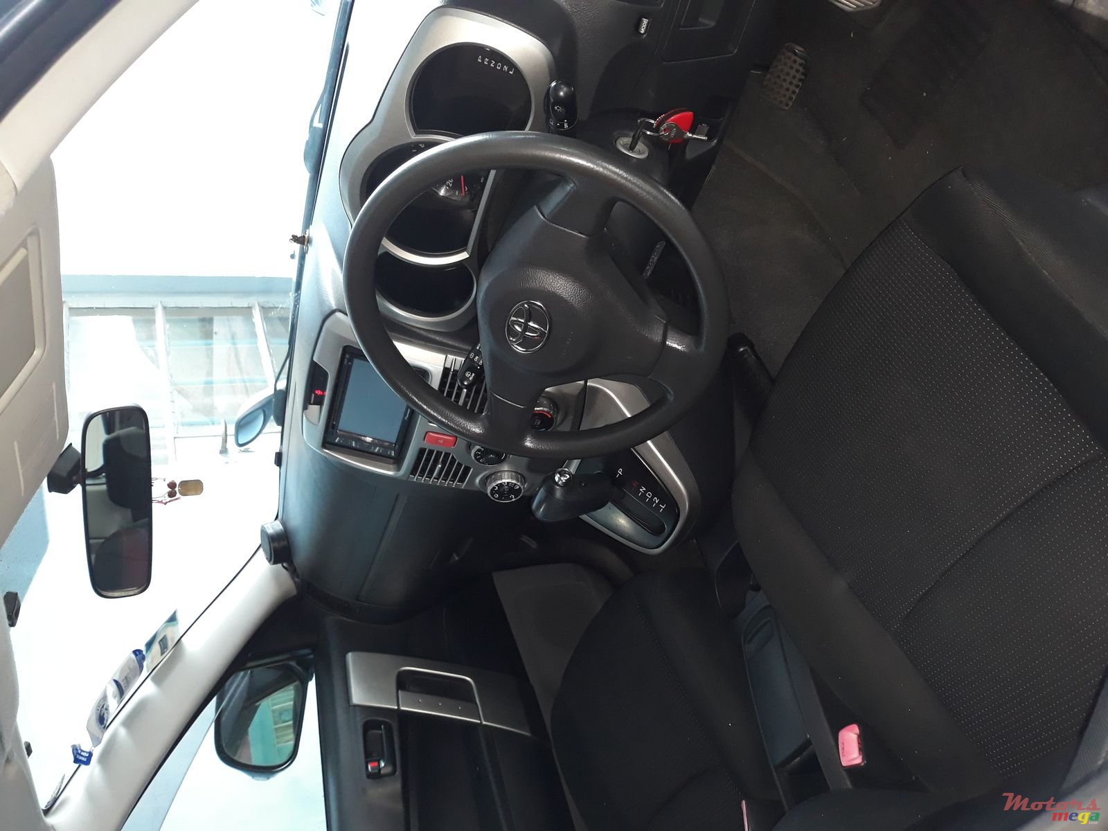 2006' Toyota Rush photo #4