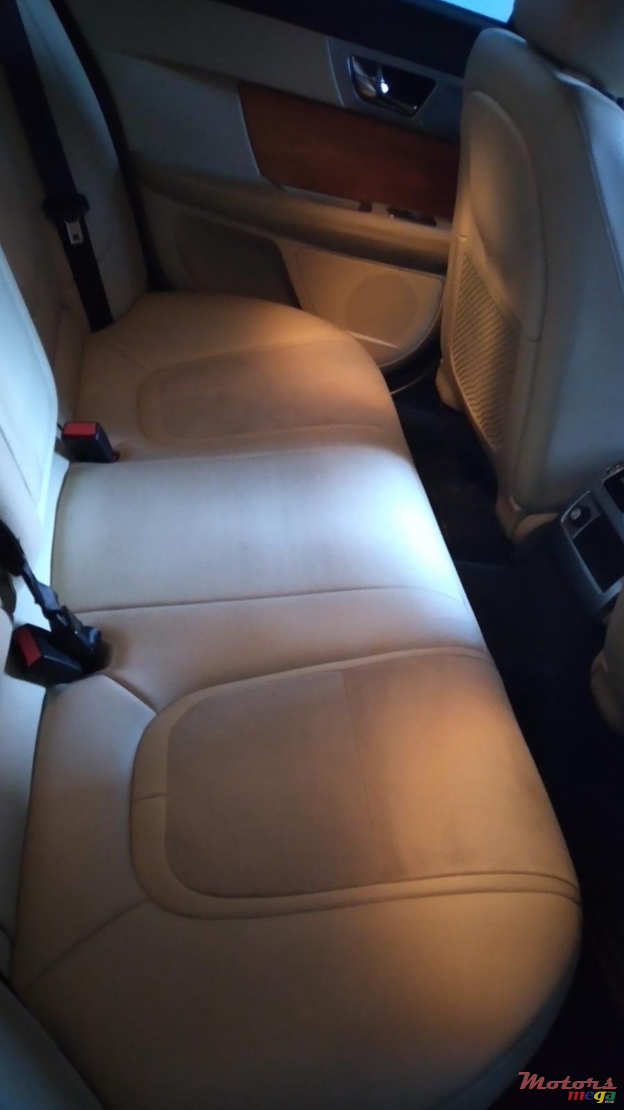 2014' Jaguar XF photo #1