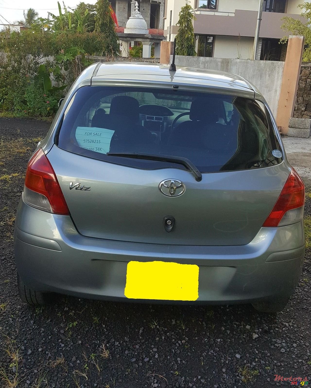 2009' Toyota Vitz photo #5