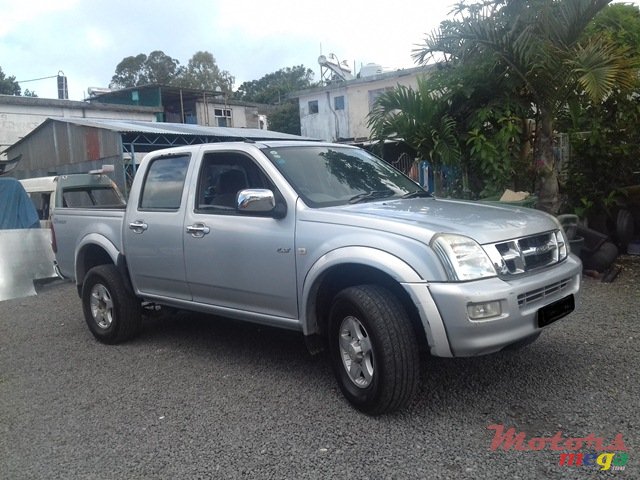 2007' Isuzu D-Max photo #6