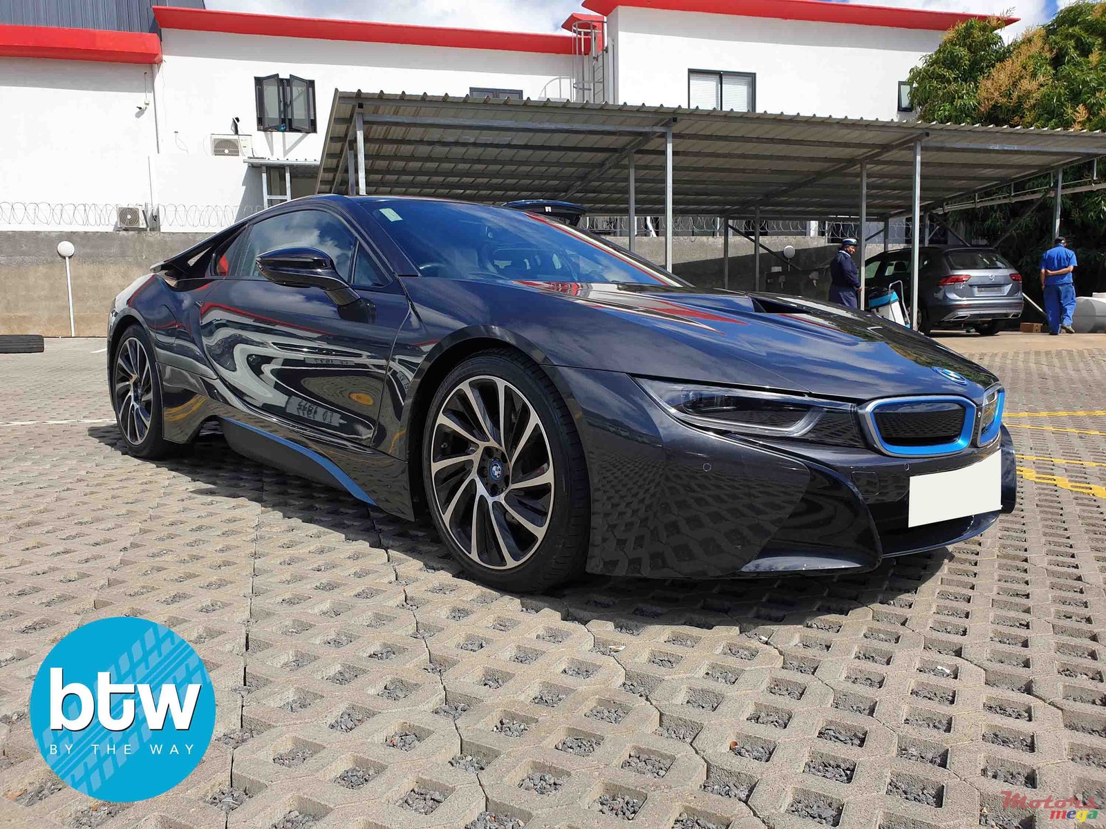 2015' BMW i8 Pure impulse package photo #1