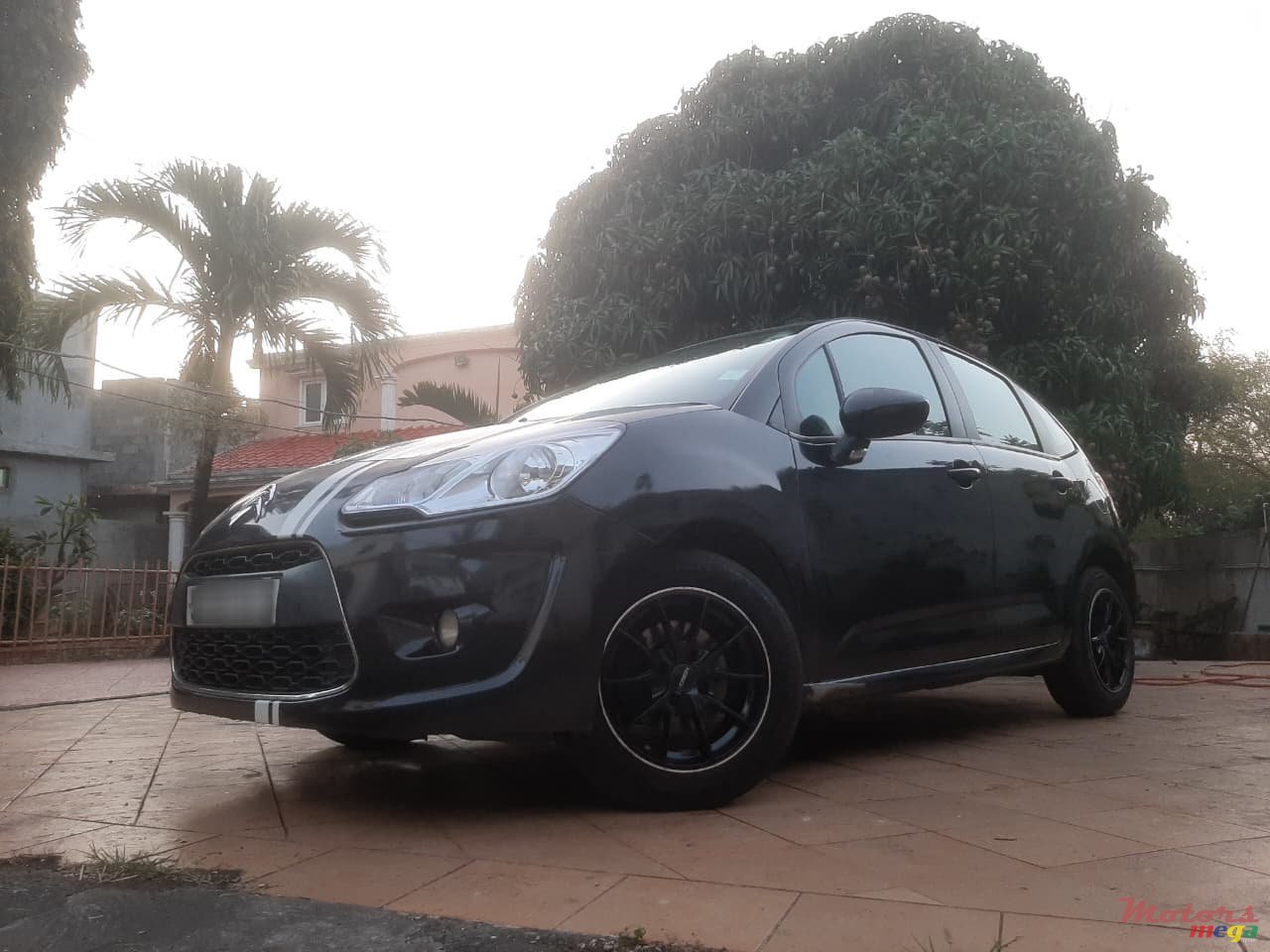 2012' Citroen C3 photo #2