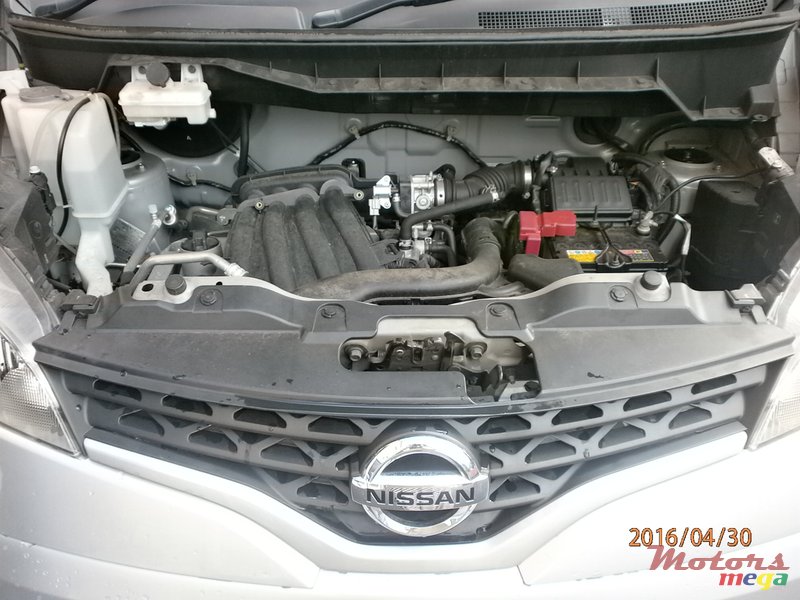 2011' Nissan NV NV200 photo #6