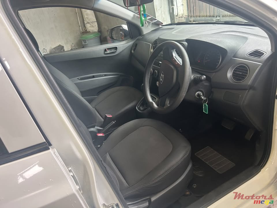 2019' Hyundai i10 photo #4