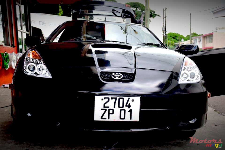 2001' Toyota Celica photo #1