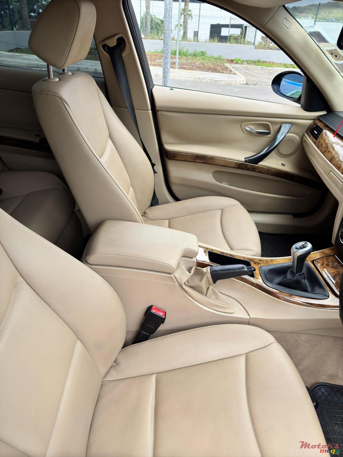 2008' BMW 316 photo #6