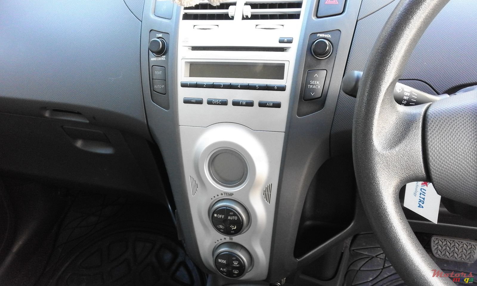 2006' Toyota Vitz g photo #2