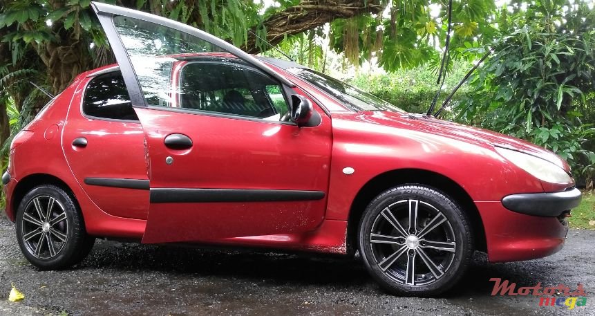 2002' Peugeot 206 XR photo #3