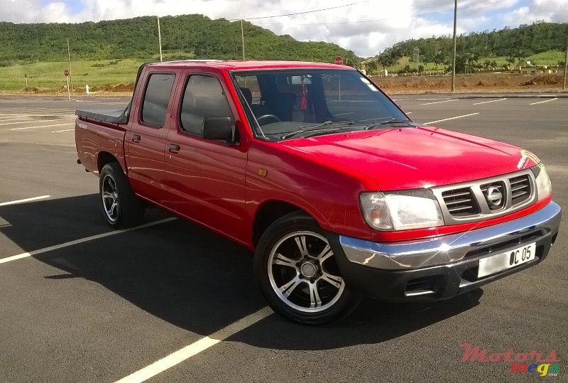 2005' Nissan Hardbody alloy wheels 17" etcc photo #1