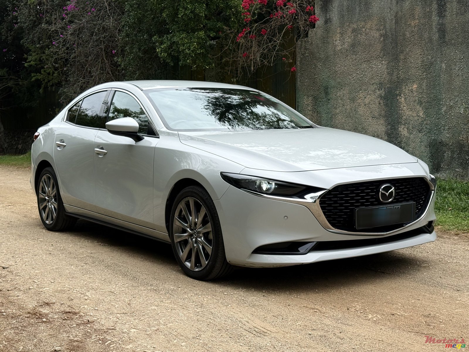 2024' Mazda 3 photo #2