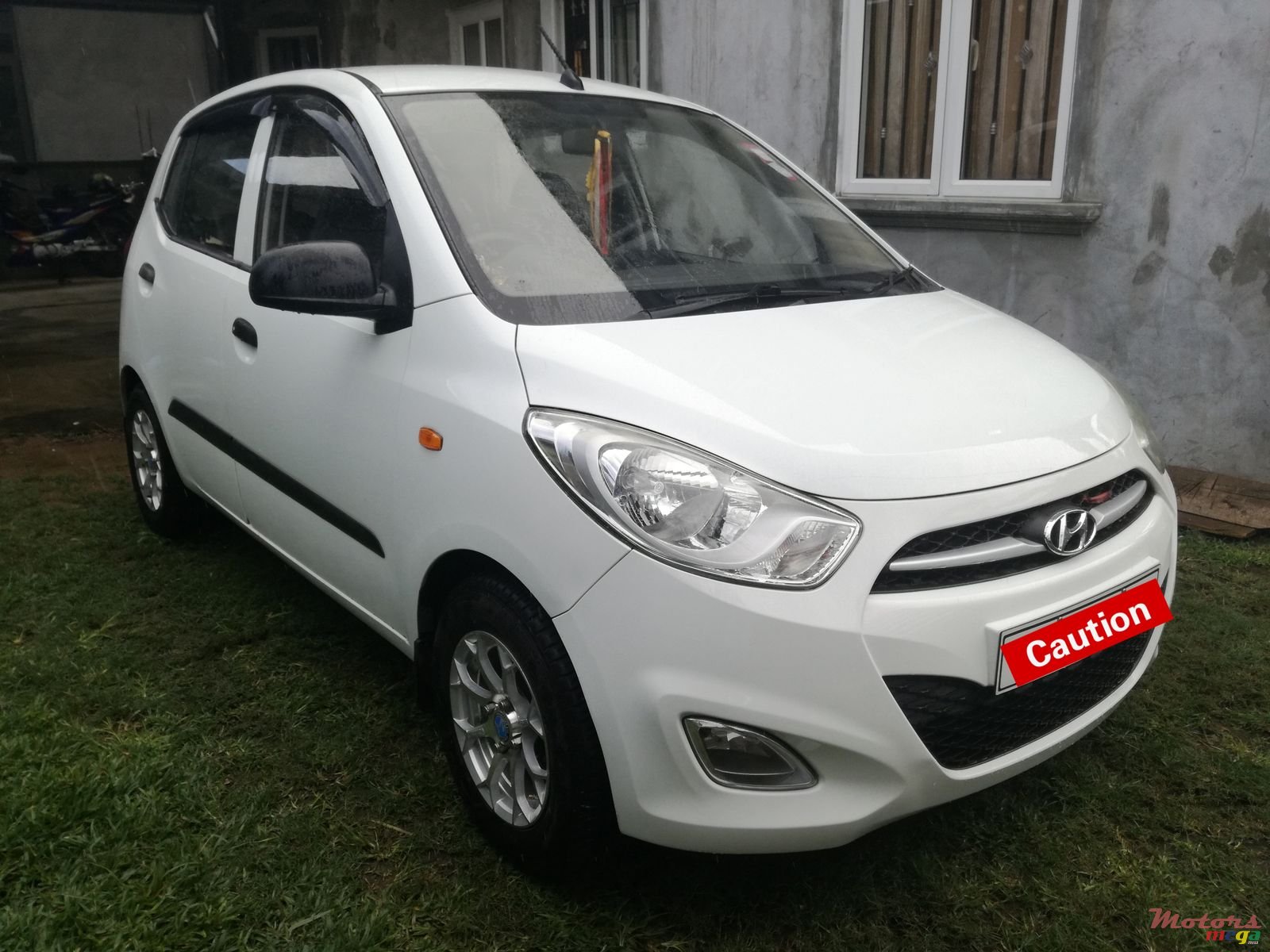 2011' Hyundai i10 1.0 photo #1