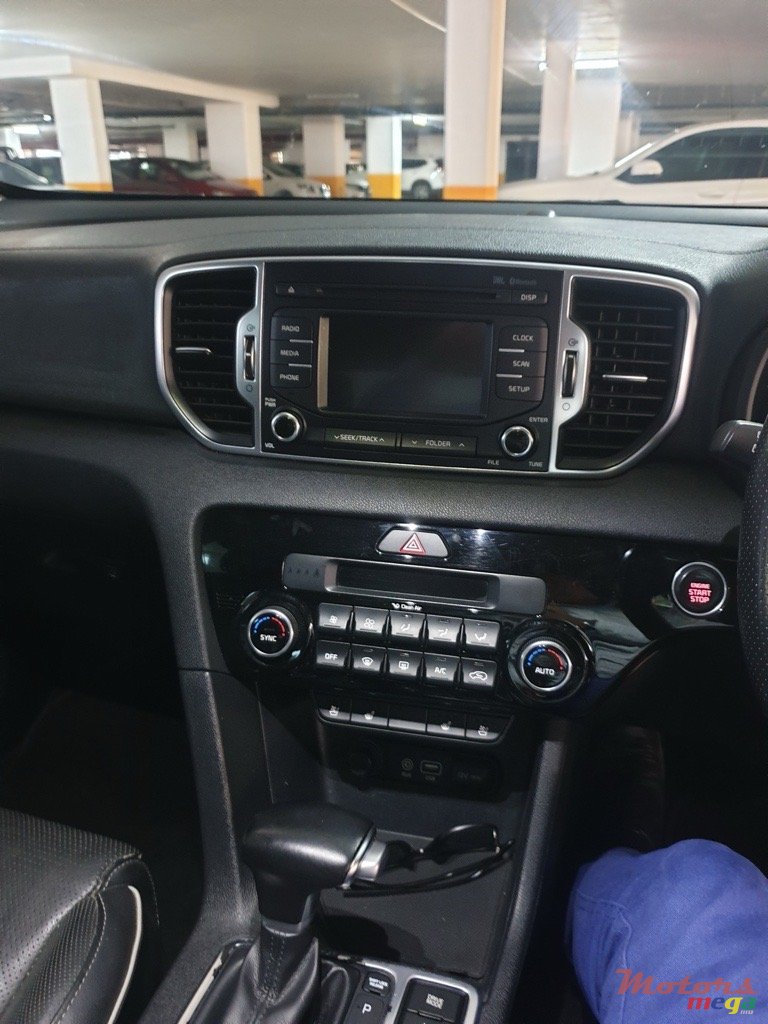2017' Kia Sportage photo #3