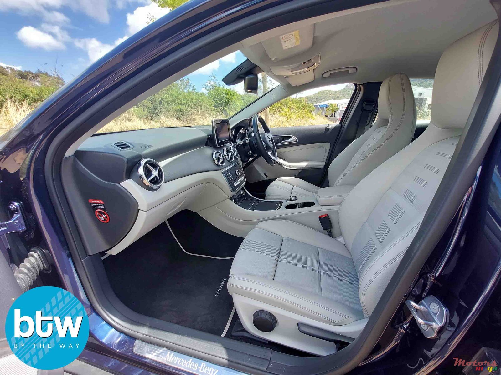 2017' Mercedes-Benz GLA-Class photo #4