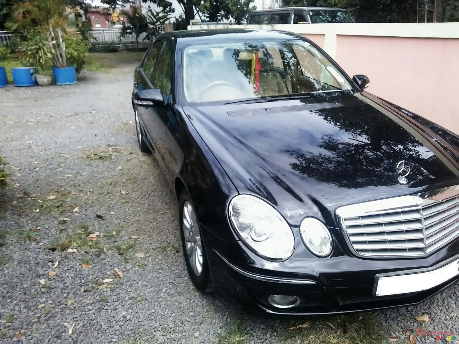 2007' Mercedes-Benz 200E photo #2