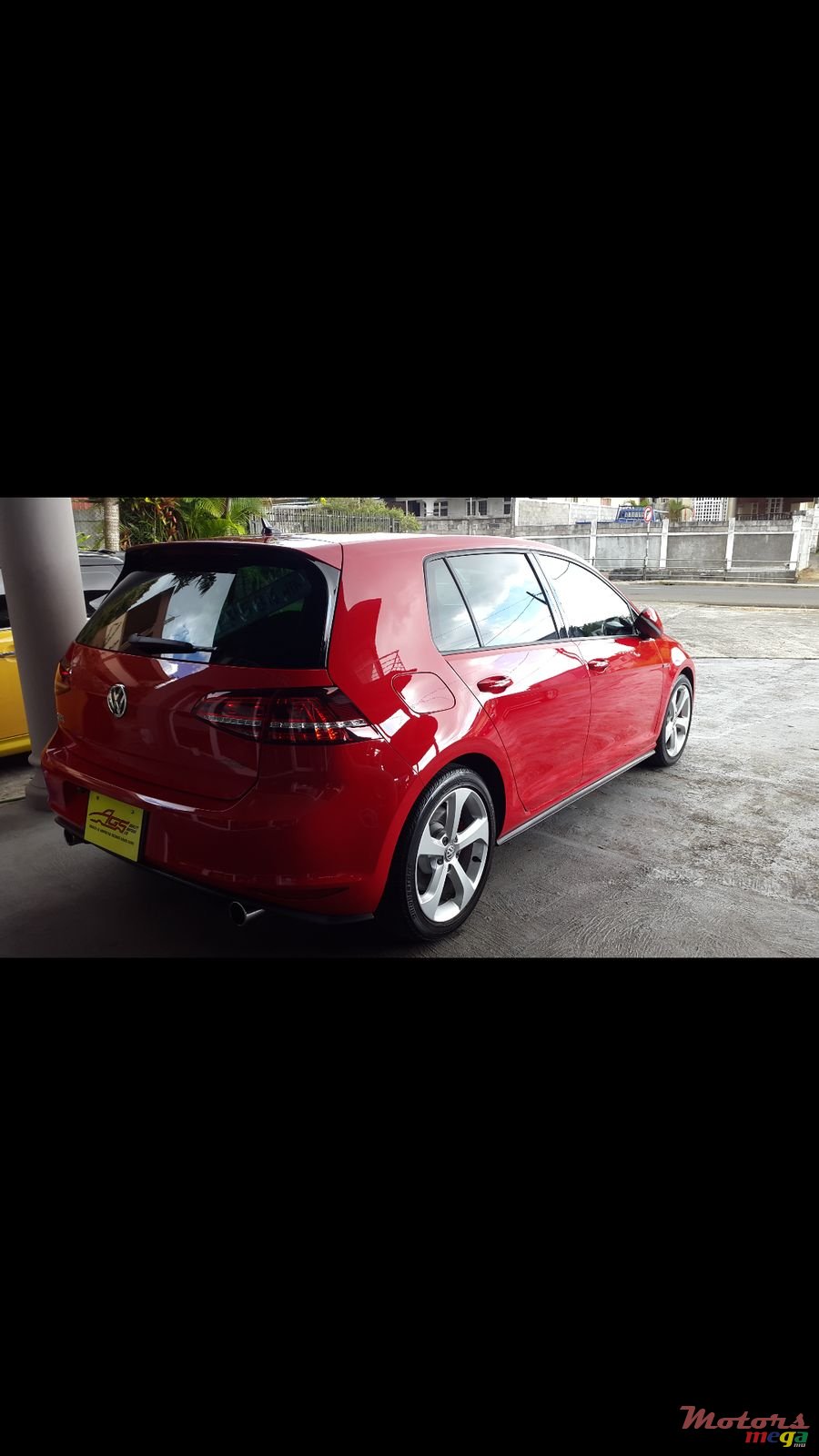 2014' Volkswagen GTI photo #3