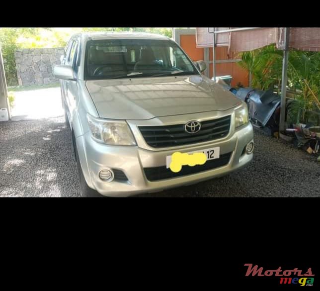 2012' Toyota Hilux photo #6