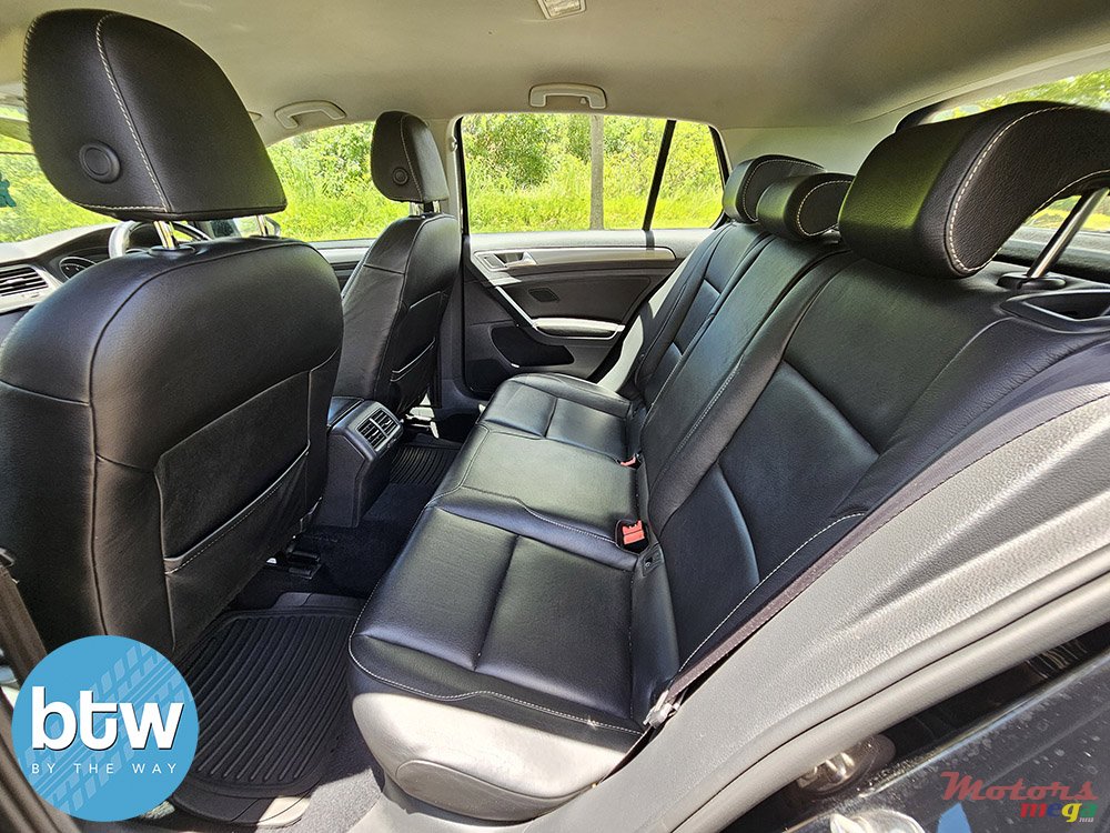 2014' Volkswagen Golf 7 photo #6