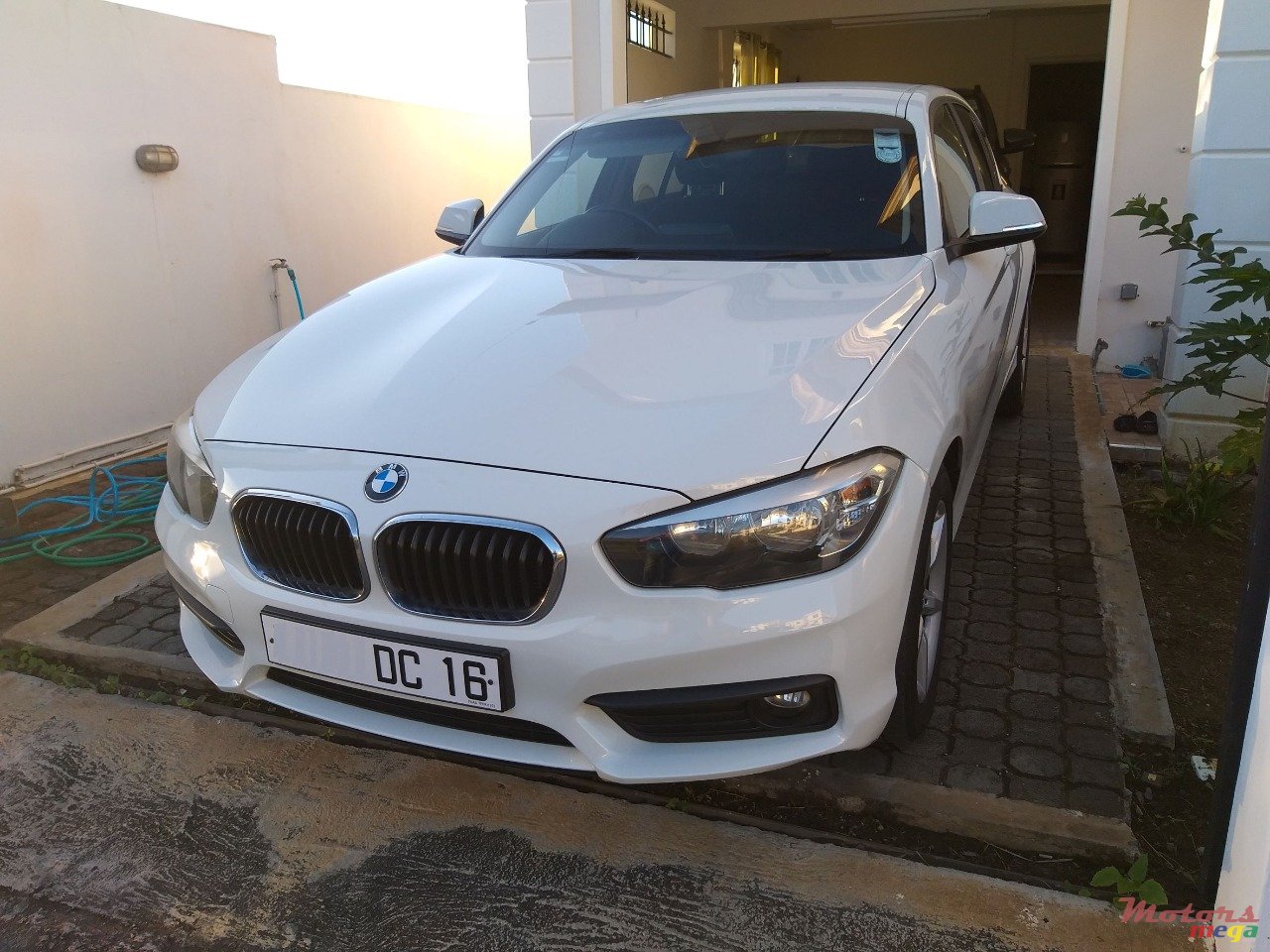 2016' BMW 118 I photo #2