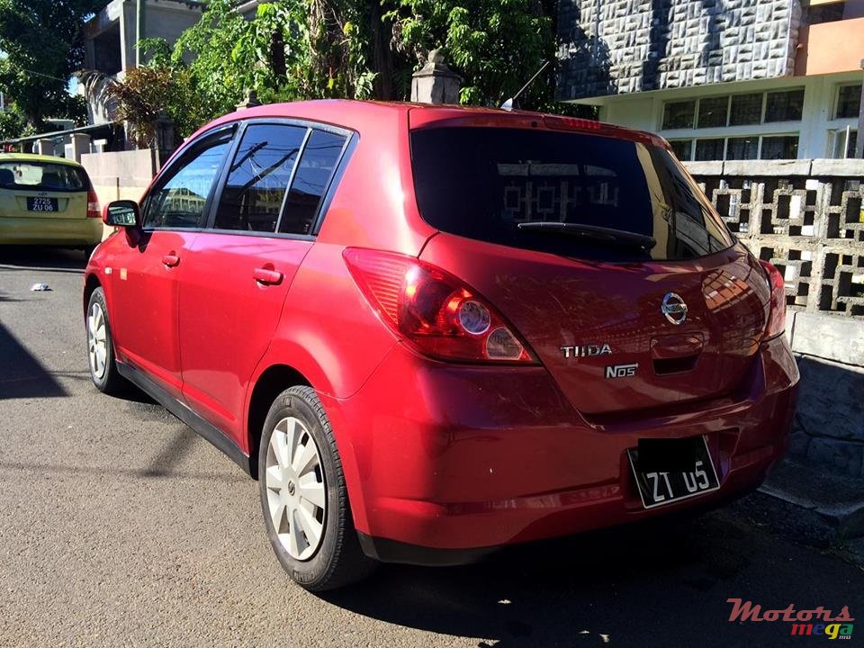2005' Nissan Tiida photo #5