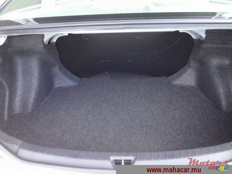 2010' Toyota Axio X photo #5