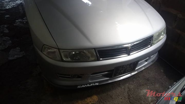 2000' Mitsubishi Lancer photo #1