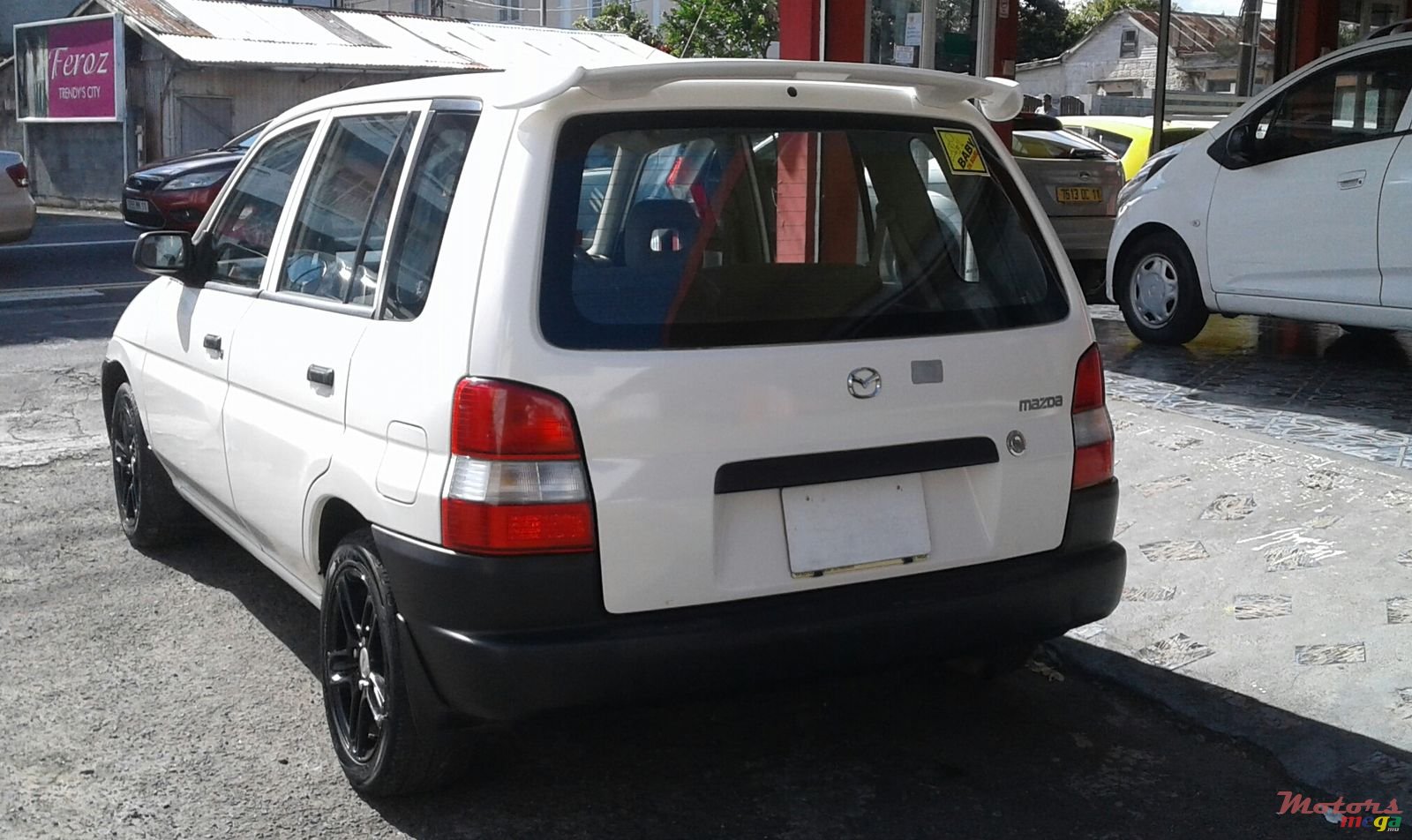 1999' Mazda Demio photo #2