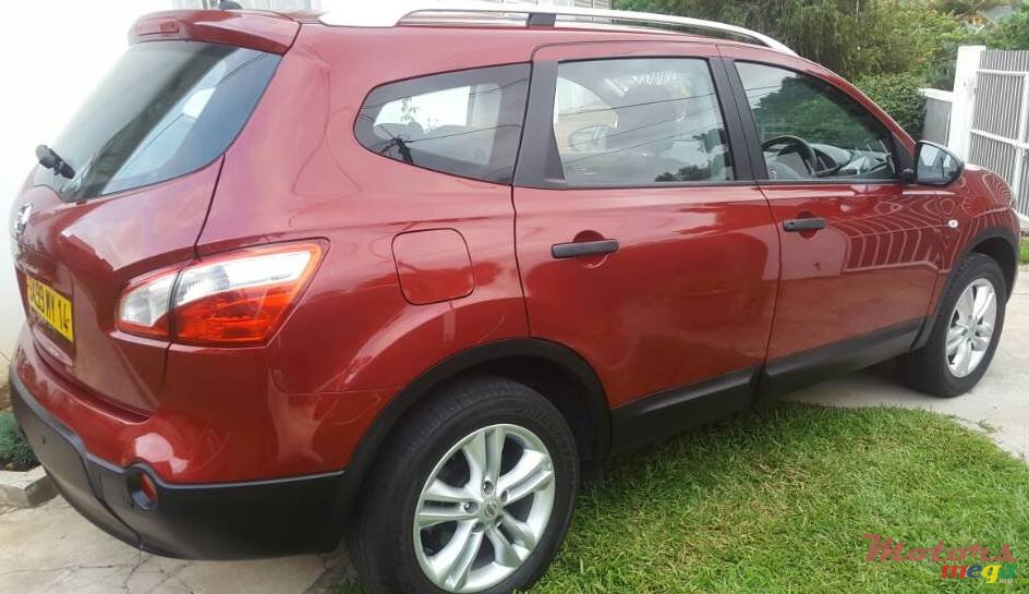 2014' Nissan Qashqai+2 photo #4