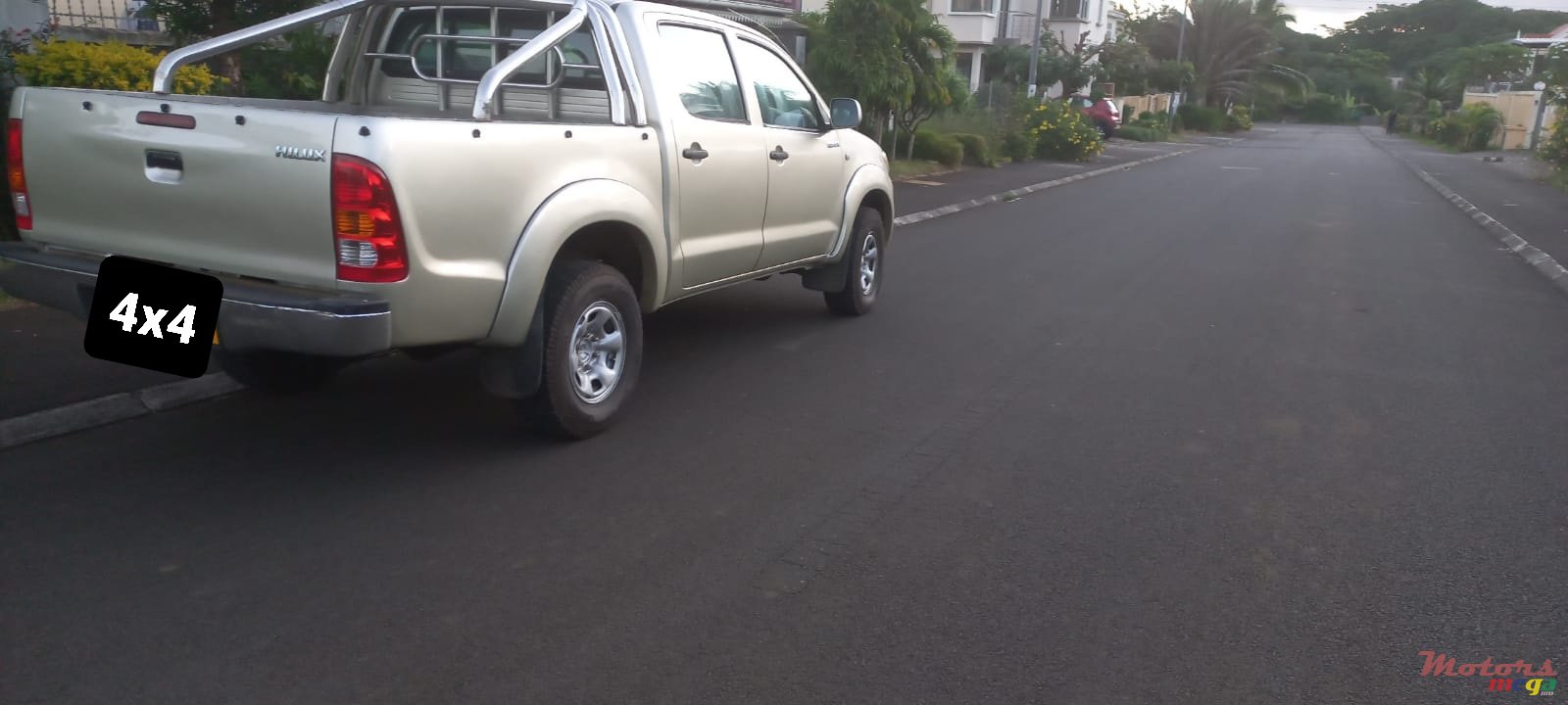 2006' Toyota Hilux any photo #2