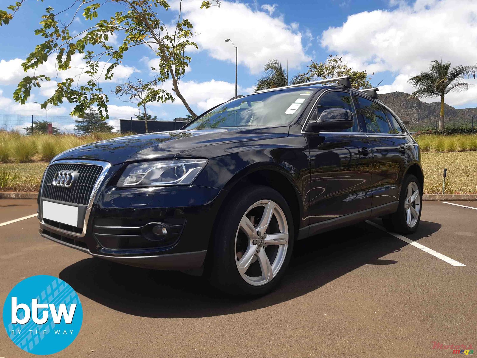 2011' Audi Q5 photo #2