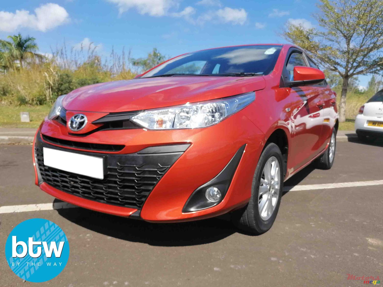 2019' Toyota Yaris photo #2