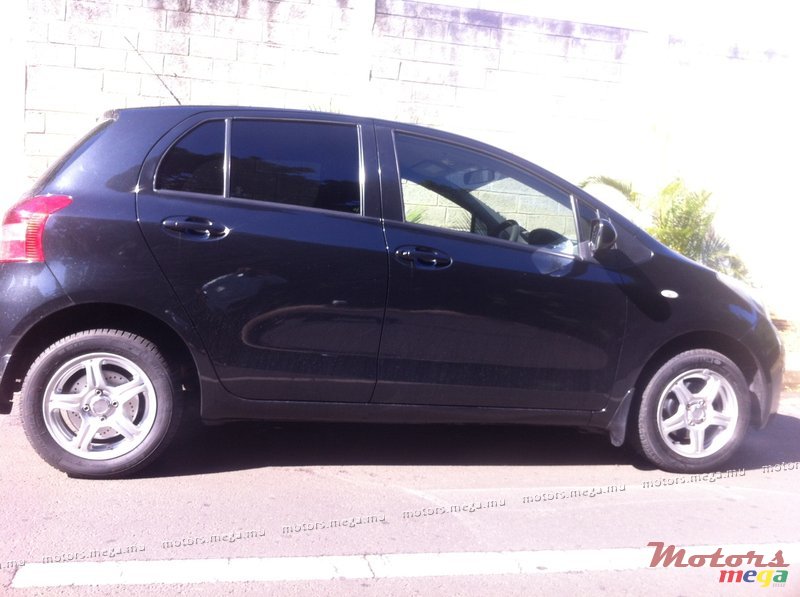 2006' Toyota yaris photo #1