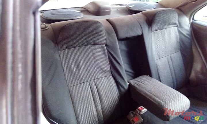 1998' Nissan Sunny saloon photo #4