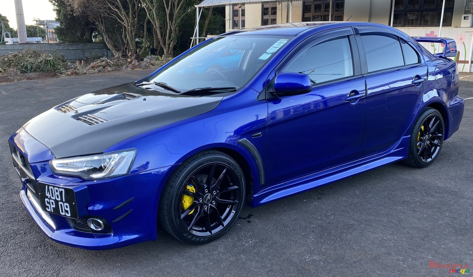 2009' Mitsubishi Lancer Ex photo #3