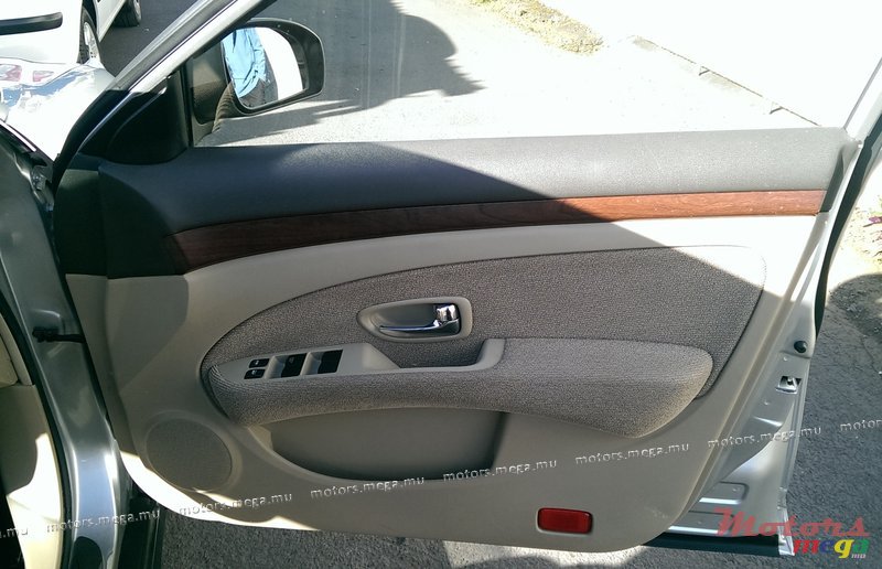 2006' Nissan Bluebird photo #4