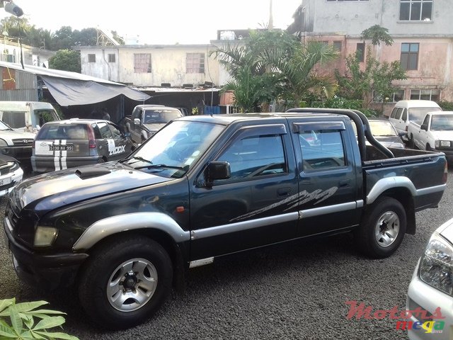 1999' Isuzu KB 280 photo #1