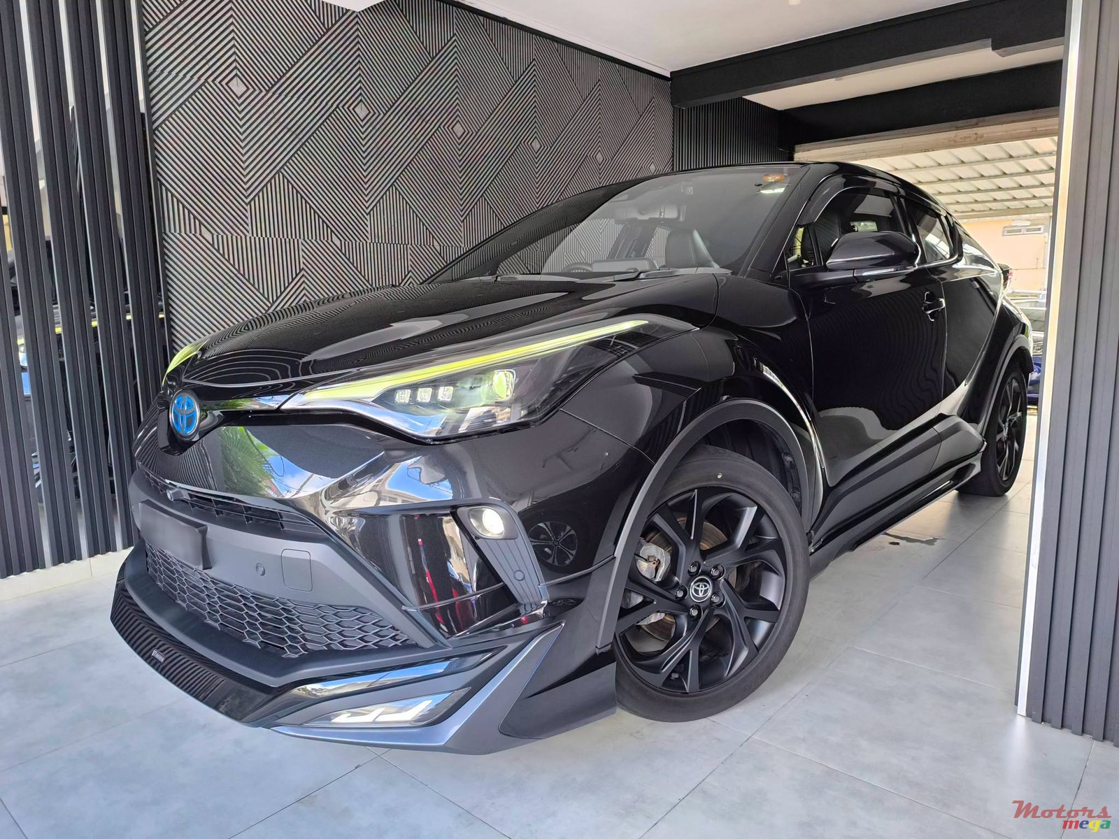 2023' Toyota C-HR Modellista photo #3