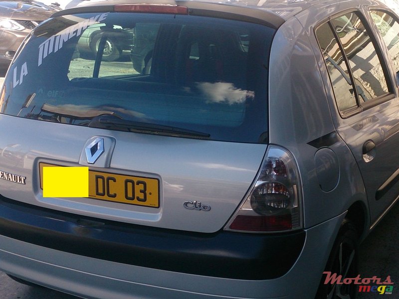 2003' Renault Clio MK2 photo #2