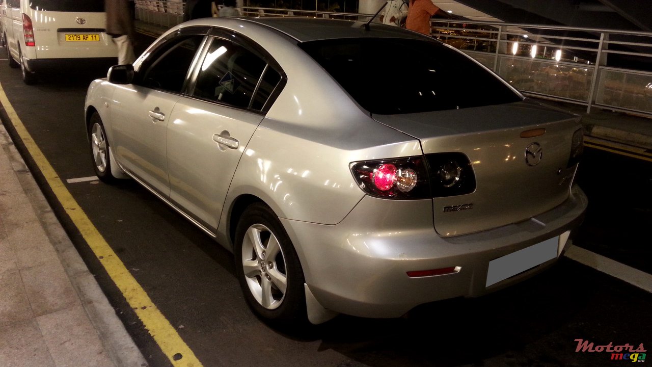 2007' Mazda Axela photo #1